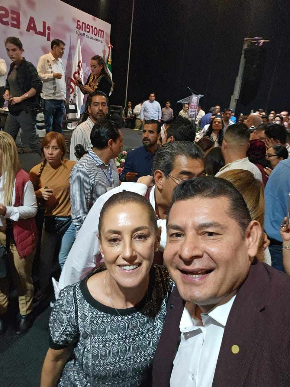 Armenta perdiendo ganó.
