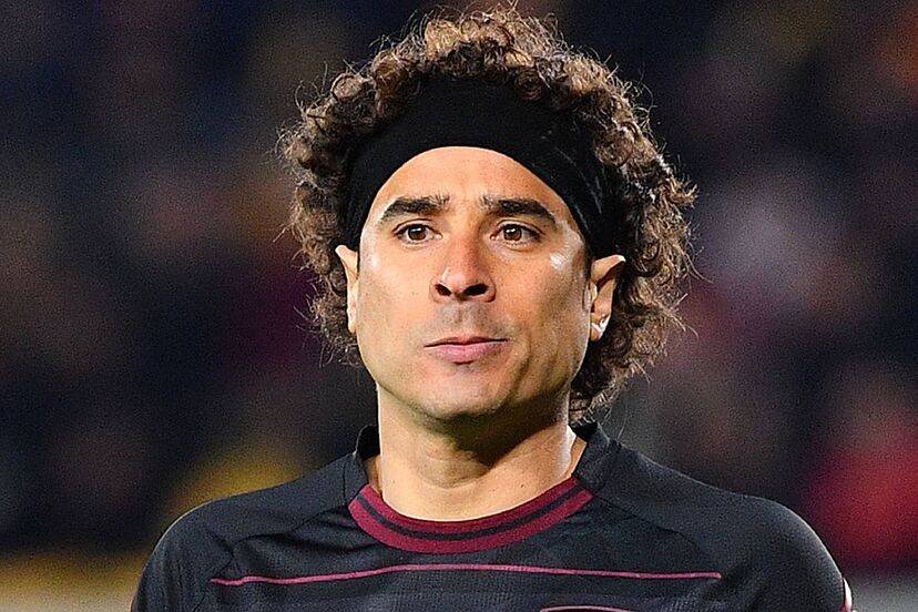 Guillermo Ochoa se queda sin entrenador: Salernitana despiede a Paulo Sousa.