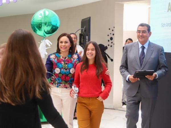 Con programa de adopciones, vivir en familia en Puebla es una realidad.