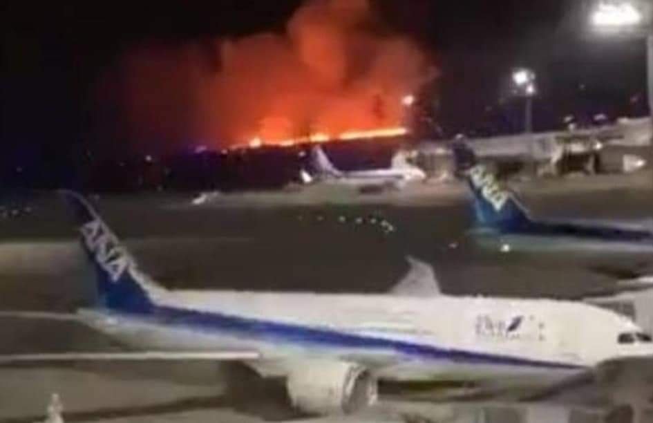 Choque de Avión en Japón que Cobró la Vida de 5 Guardacostas.