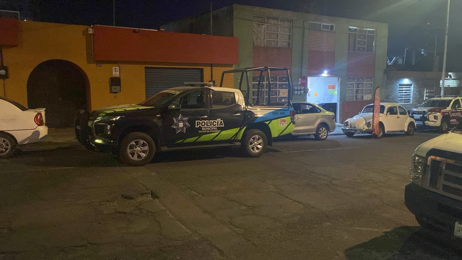 Dos jóvenes se quitan la vida en dos puntos de la capital.