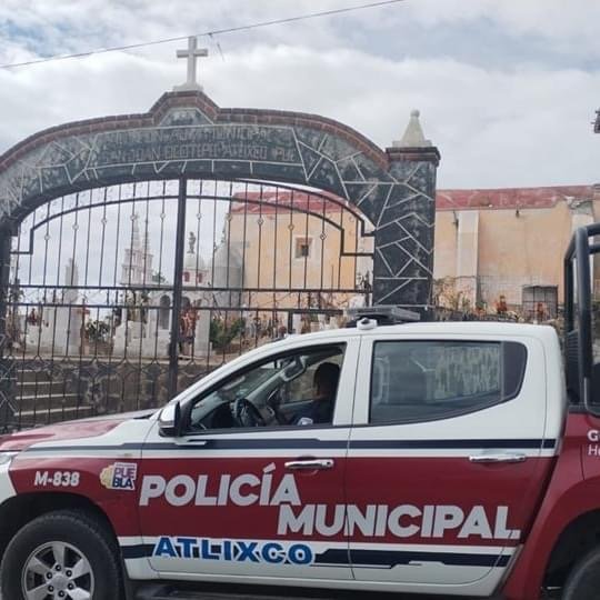 Queman vivos a roba autos en Atlixco.