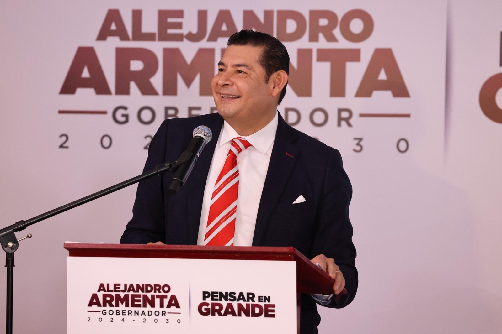 Destapa Armenta a los cuatro primeros que estarán en su gabinete.