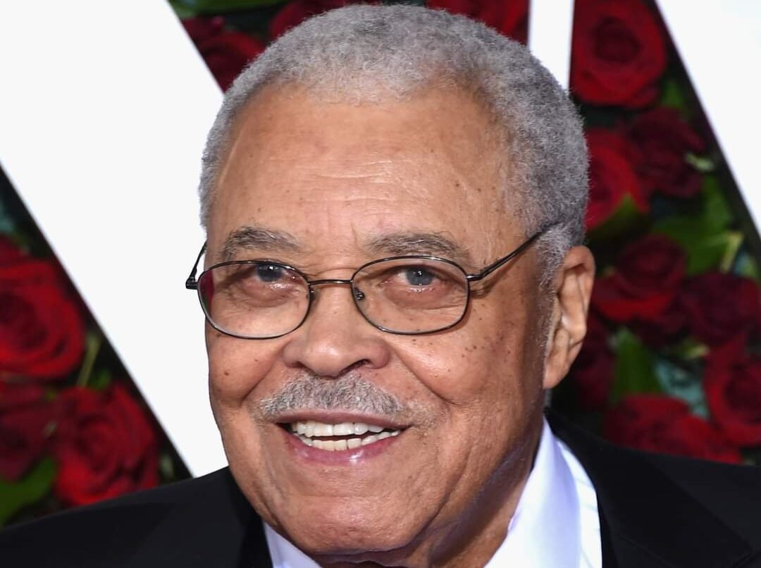 Muere James Earl Jones, la voz Icónica de Darth Vader y The Lion King.