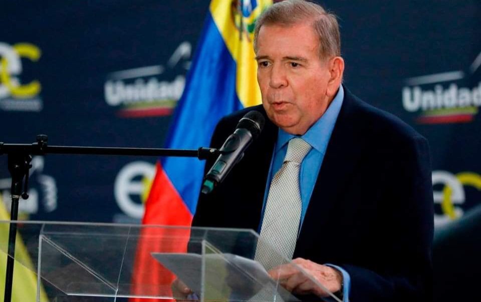 Edmundo González Urrutia Deja Venezuela y se Exilia en España.