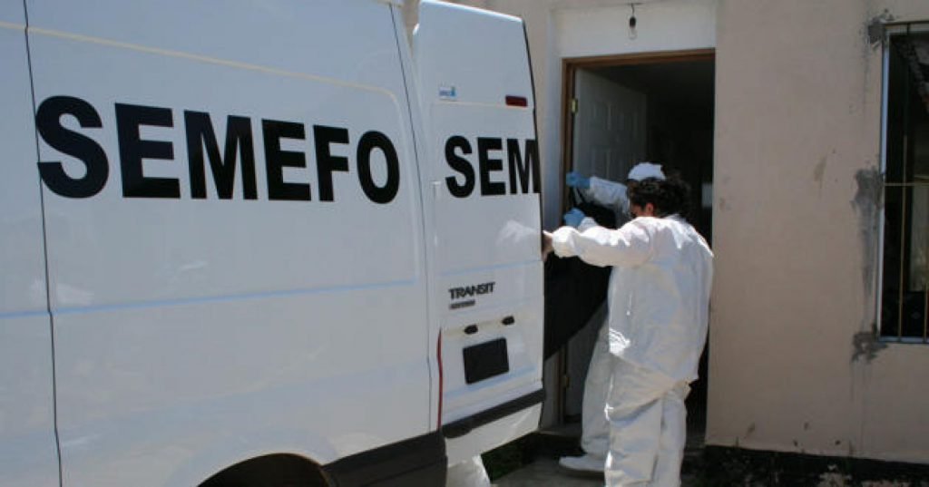 Encuentran cuerpo descompuesto de abuelito amarrado a su cama