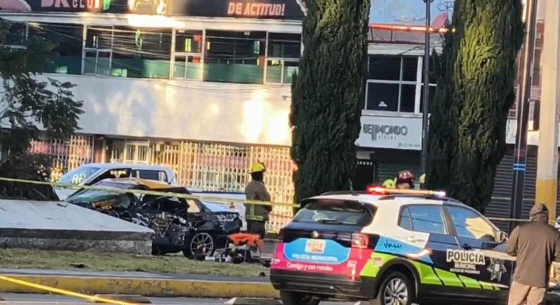 Choque entre patrulla y taxi deja un muerto