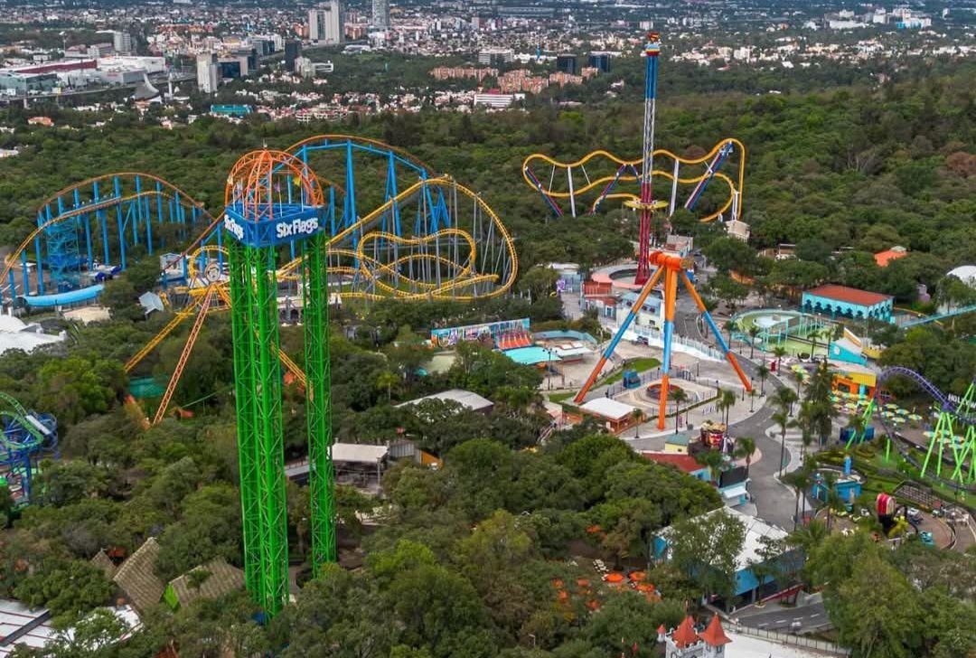 Adolescente Muere tras Bajar de una Atracción en Six Flags.