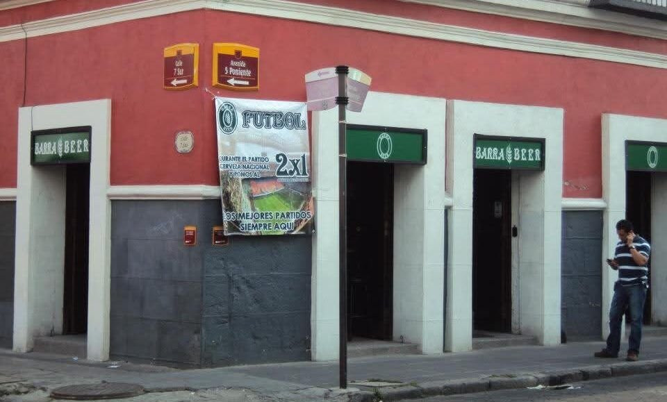 Rescatan a joven víctima de explotación sexual en Barra Beer del centro histórico
