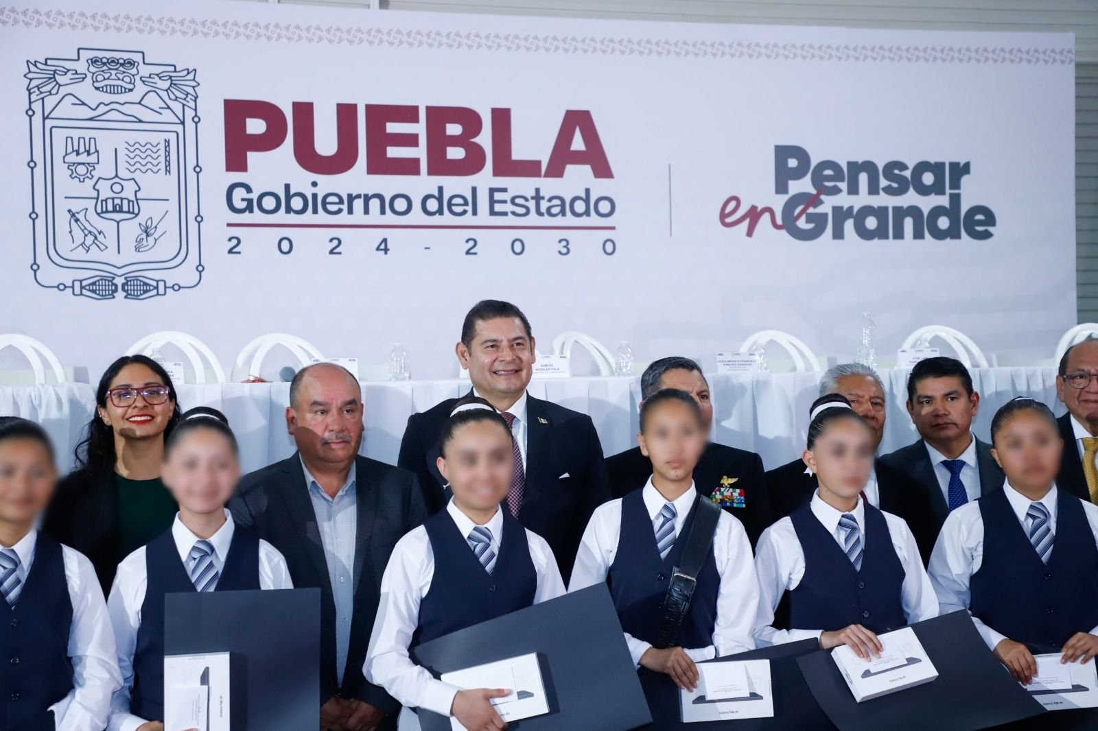 Desde Amozoc anuncia Armenta iniciativa para Universidad de las Ciencias Policiales.