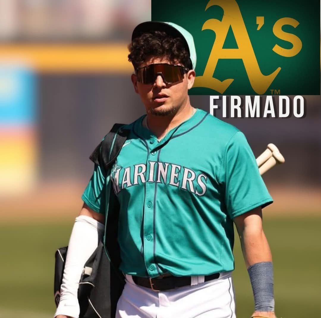 El pelotero Mexicano, Luis Urías, firma contrato con los Athletics de Oakland.