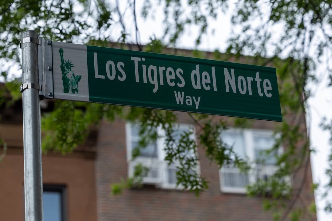 Inmortalizan a Los Tigres del Norte en Brooklyn con una Calle que Lleva su Nombre.
