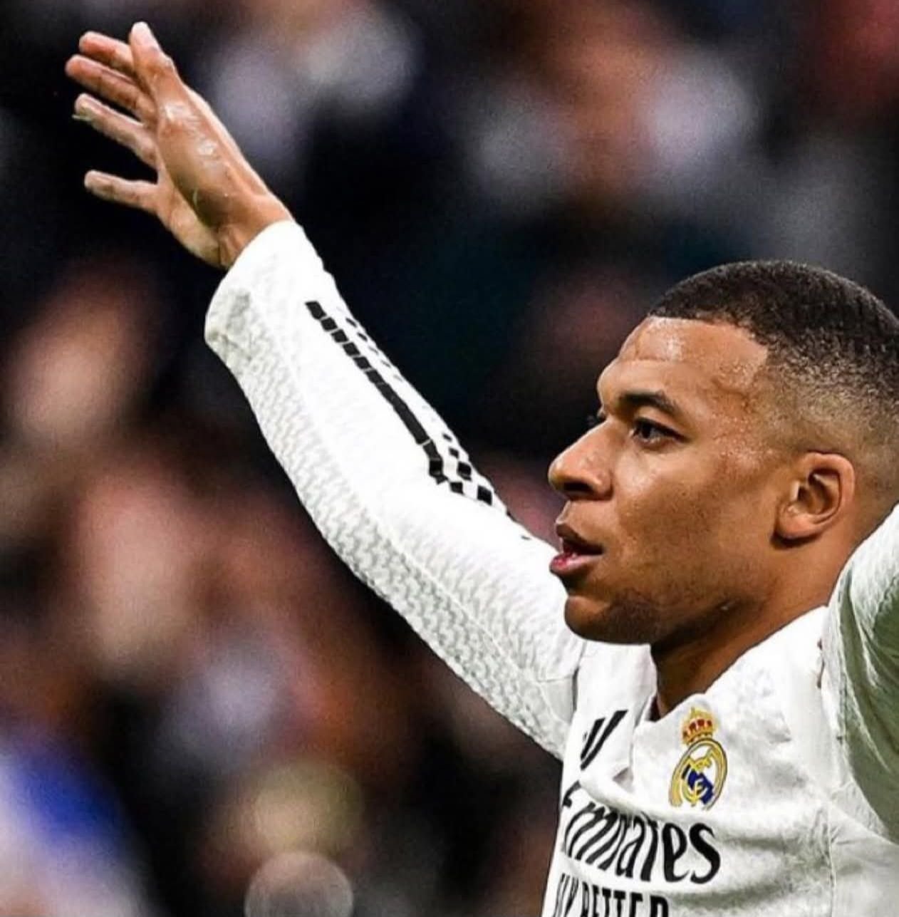 Hospitalizan a Mbappé por gastroenteritis
