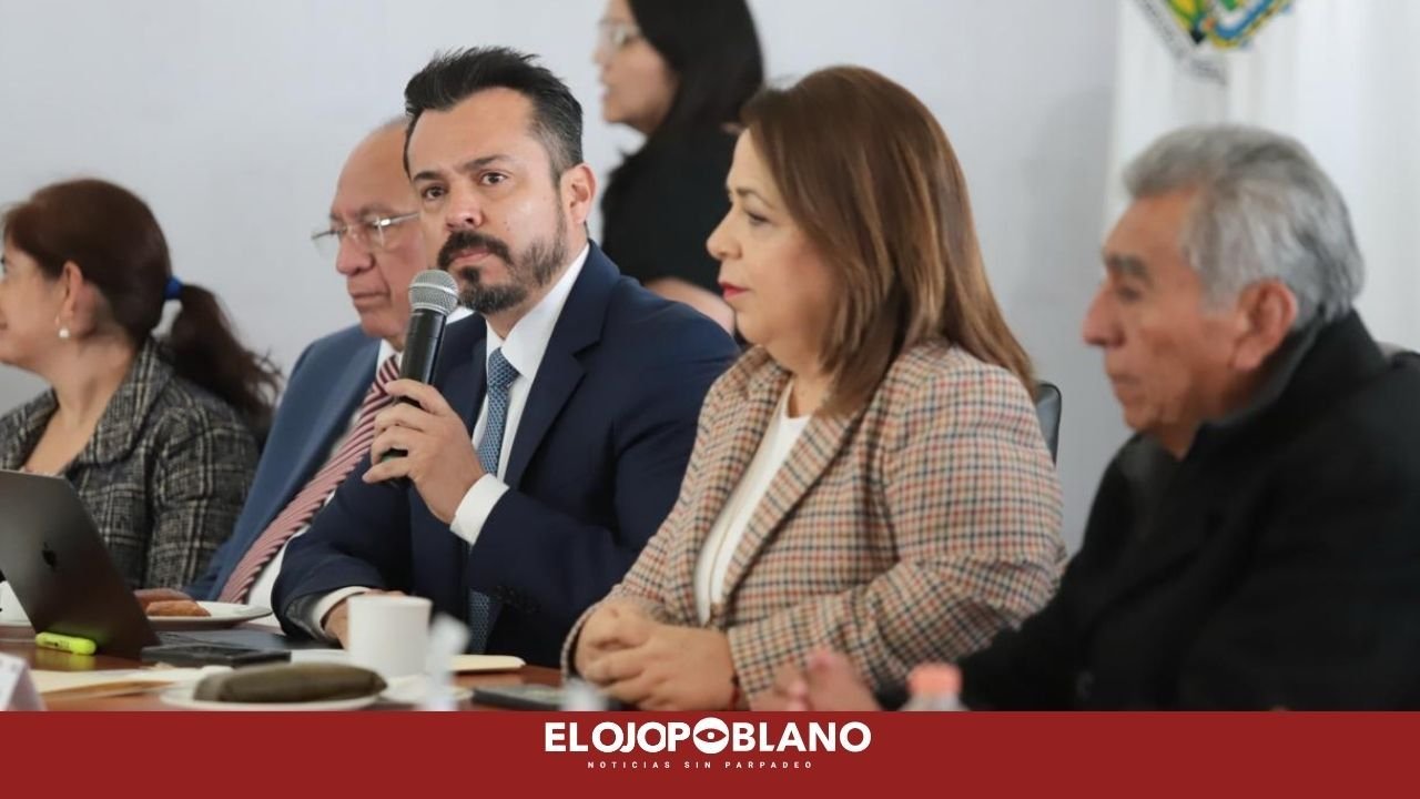 Lupita Cuautle pidió MIL MILLONES para pavimentar 8 calles; García Parra