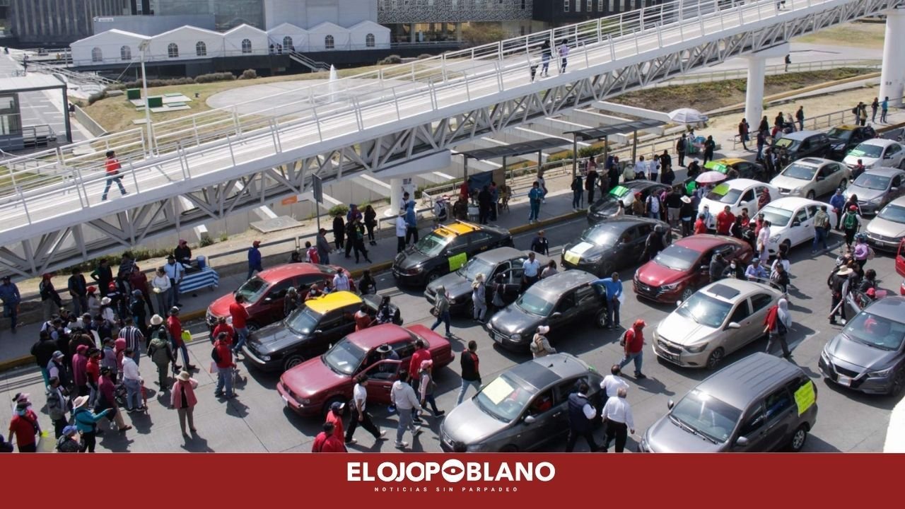 Movilización de la “28 de Octubre” genera caos vial en la Vía Atlixcáyotl